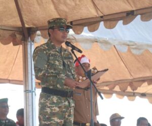 Bupati Luwu Utara Andi Abdullah Rahim, membacakan sambutan saat pelantikan Pegawai PPPK paruh waktu Pemerintah Kabupaten Luwu Utara