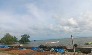 Pemandangan Laut munte yang terletak di Desa Munte, Kecamatan Tanalili, Kabupaten Luwu Utara