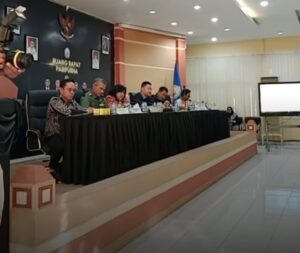 Dewan Perwakilan Rakyat Daerah (DPRD) Provinsi Sulawesi selatan menggelar Rapat Dengar Pendapat (RDP terkait sengketa lahan pembangunan Batalyon di Desa Rampoang Kecamatan Tanalili, Kabupaten Luwu Utara