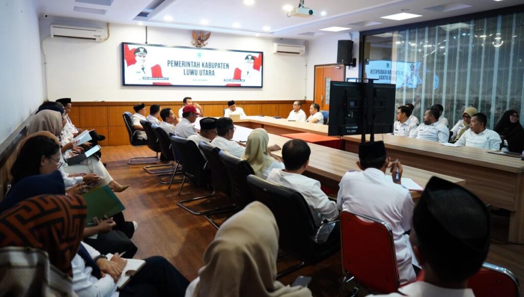 c393b5914e47db14f9fbd88b68874e0c-1