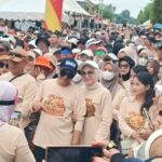 Ketua DPRD Luwu Utara Bersama Warga Ikuti Jalan Santai HUT Lutra ke-27