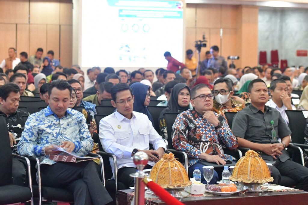 Bupati Luwu Utara, Andi Abdullah Rahim, menghadiri secara langsung musyawarah Rencana Pembangunan Rencana Kerja Pemerintah Daerah (Musrenbang RKPD) Tahun 2027 Provinsi Sulawesi Selatan di Ruang Pola Kantor Gubernur Sulawesi Selatan, Makassar, Kamis (30/4/2026).