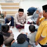 Momen Hangat, Bupati Luwu Utara Membaur dan Bercanda Bersama Anak-anak Usai Tarawih 1772177156_whatsapp-image-2026-02-27-at-150632.jpg&width=640&height=400