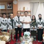 Bupati Luwu Utara Beri Semangat Kontingen PGRI, Minta Jadi Duta Yang Harumkan Nama Daerah di Porsenijar Sidrap IMG-20260624-WA0208